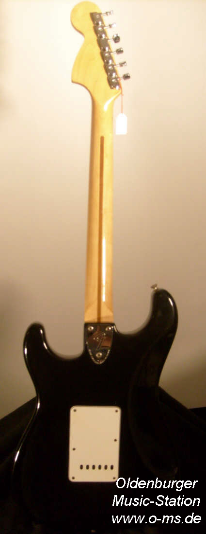 Fender Stratocaster_Black_1981_Back.jpg